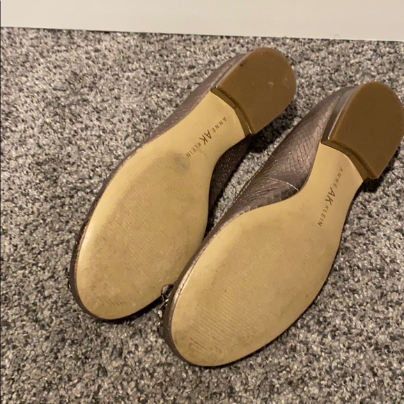 Anne Klein flats - Picture 4 of 4
